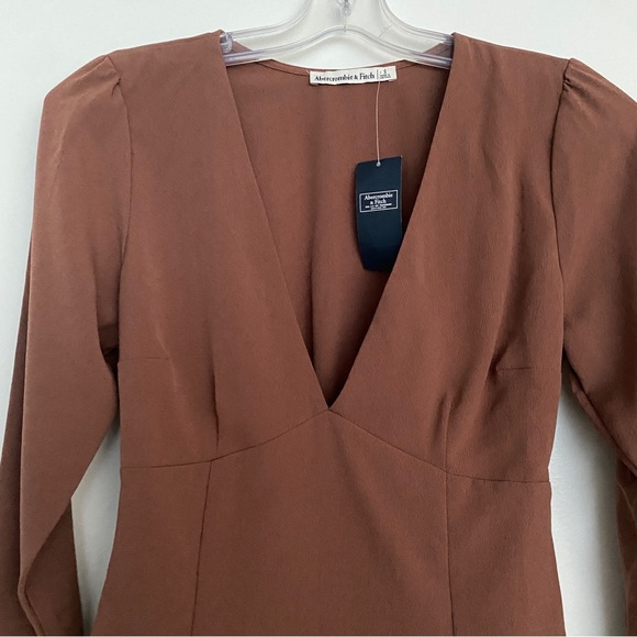 BNWT A & F Blouse in Small - Picture 4 of 4